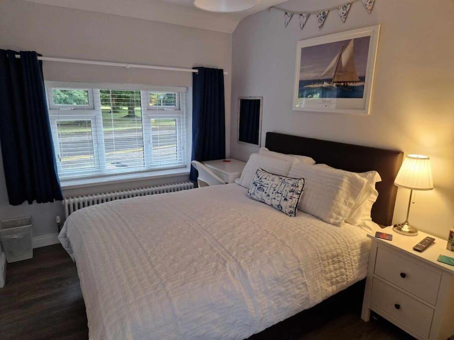 Room On Heath Park คาร์ดิฟฟ์ ภายนอก รูปภาพ
